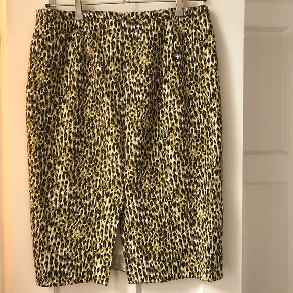 Green Leopard Print Pencil Skirt - Picture 2 of 5